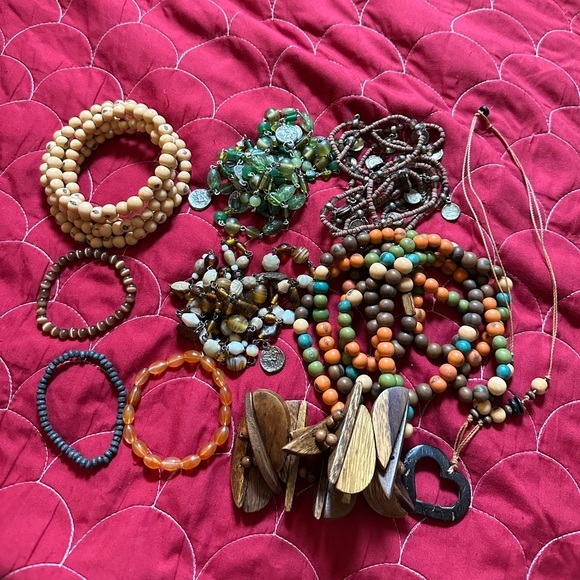 Jewelry - Vintage jewelry lot bundle